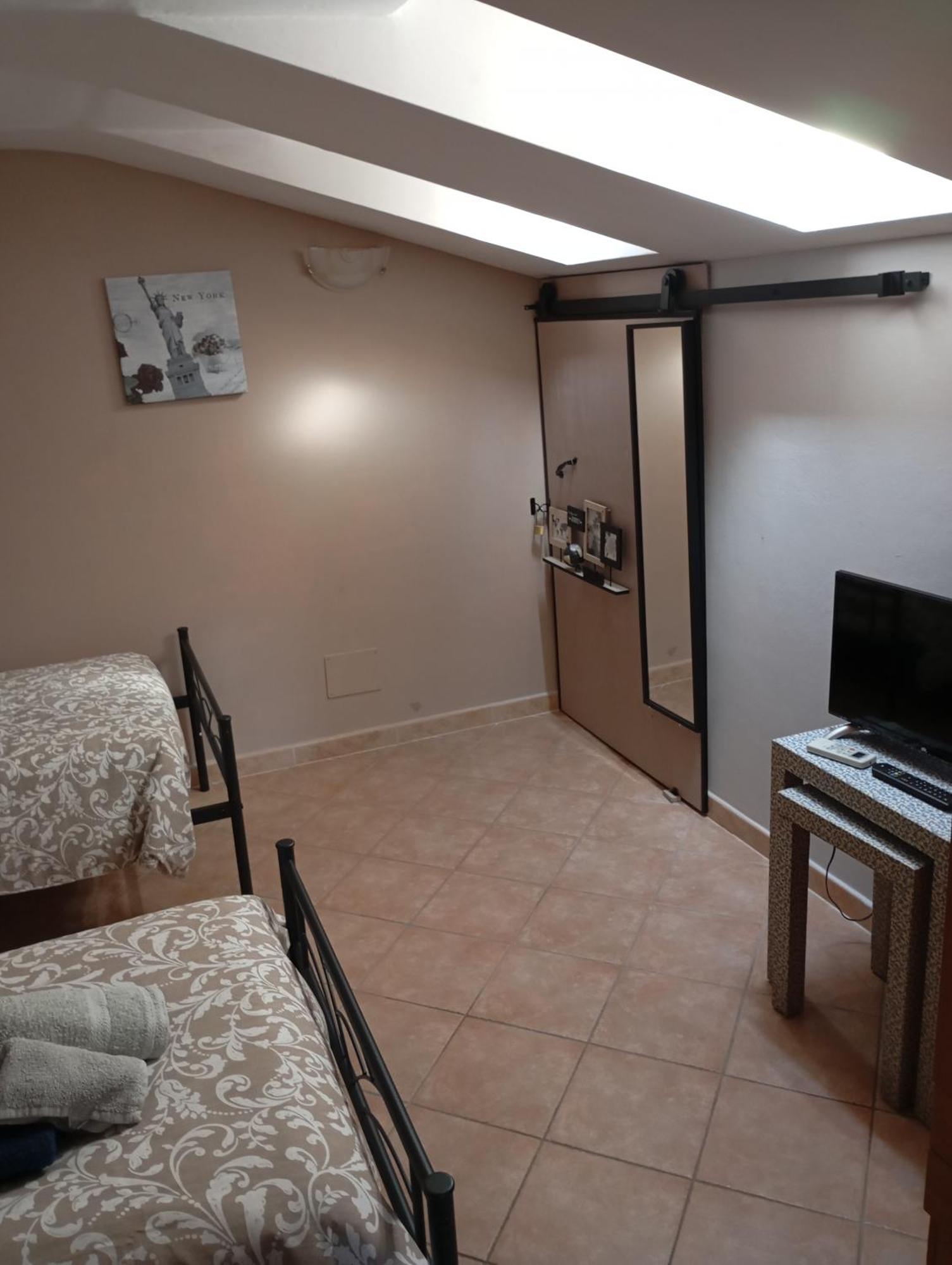 Enza-Home-In-Roma Exteriör bild