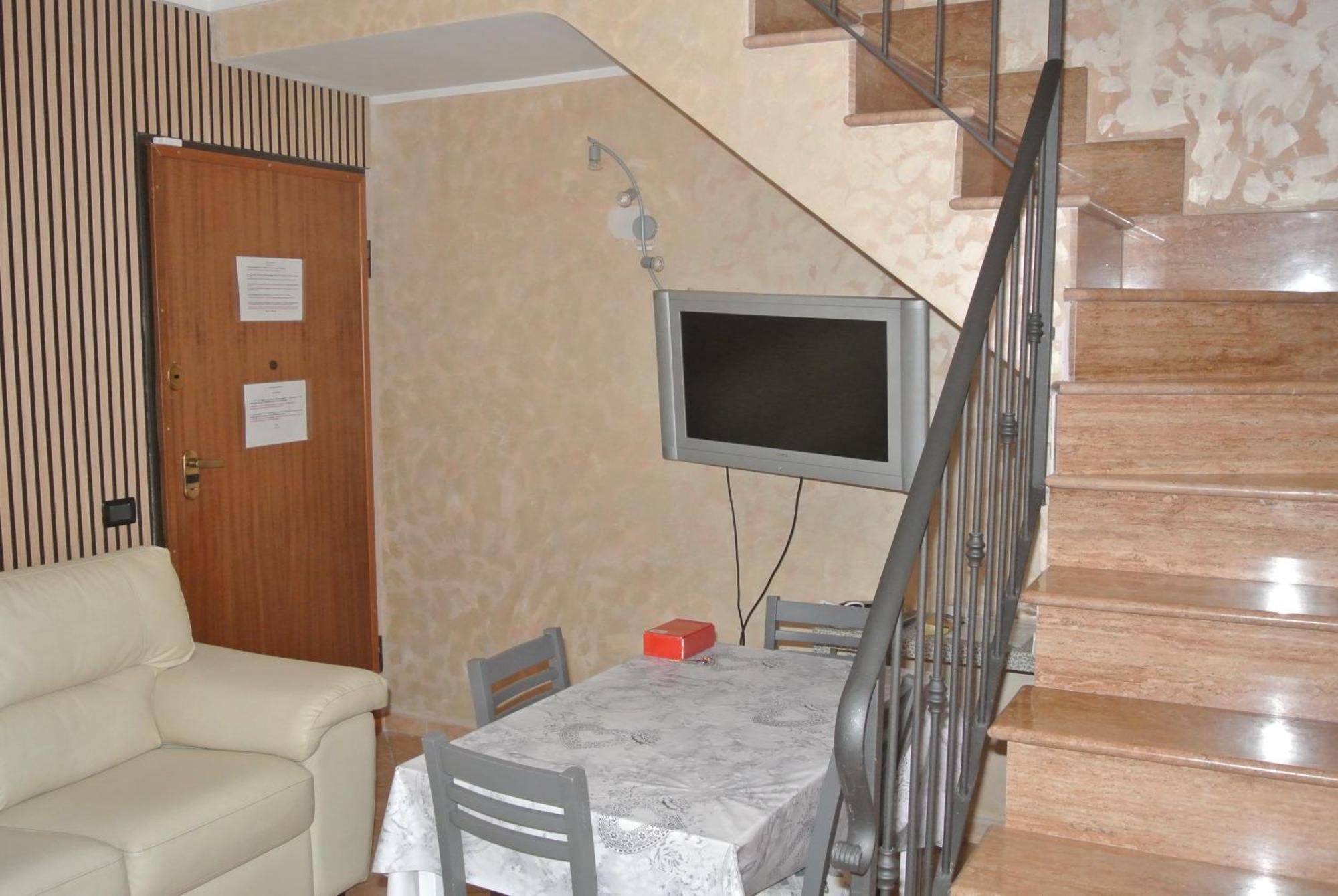 Enza-Home-In-Roma Exteriör bild